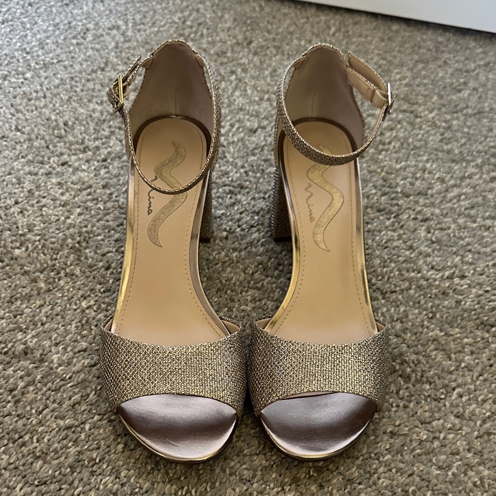 “Enrica” block heel sandals